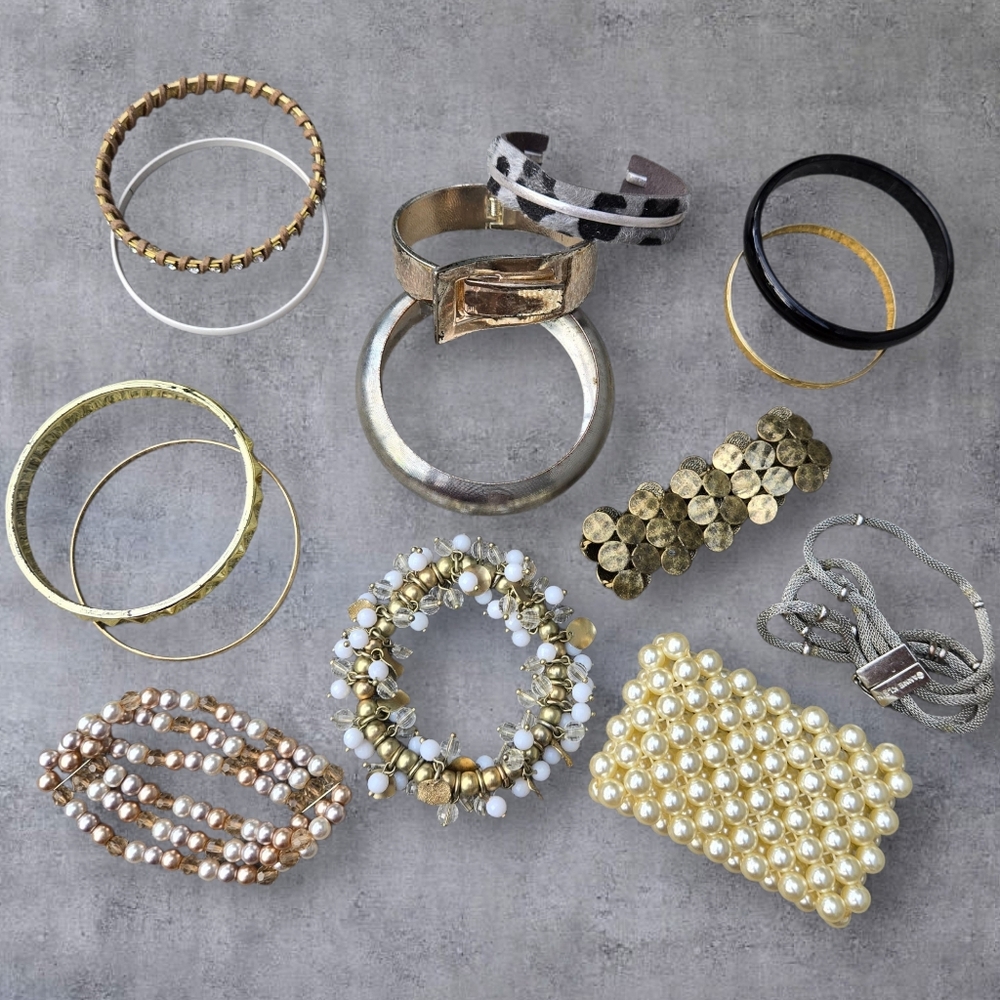 20 Bracelet Bundle Mixed Includes Surprise Mystery! Bangles  Stretch Silver Gold